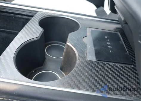 2021 Tesla Model Y Long Range Dual Motor All-Wheel Drive from USA, damaged, VIN 5YJYGDEE9MF269633